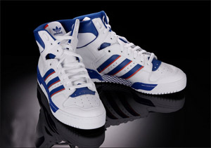 巨星帕特里克尤因发售御用球鞋adidas Conductor Hi