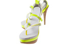 Havaianas与名人设计爱心人字拖