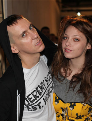 ADIDAS ORIGINALS BY ORIGINALS推出Jeremy Scott联名雪靴