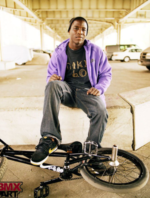 ���г������˶�����Nigel Sylvester�Ƴ�ǩ����Nike 6.0 MavrkЬ��