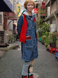 日本街头红色点缀抢眼又夺目