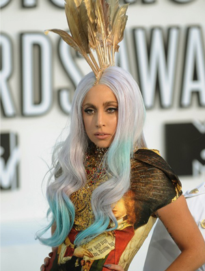 2010MTV����¼Ӱ���� lady gaga����Ů��ȹ��Ͳѥ����ʮ��