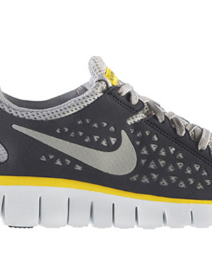 Nike与阿姆斯特朗合作系列Livestrong近日发布了新品鞋款