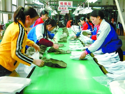 国储棉库告急 鞋服企业悬崖勒马