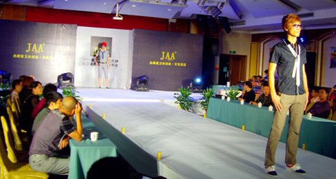 �������ЬƷ��JAA2011�괺����Ʒ������¡���ٿ�