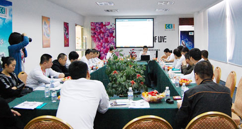 澳大利亚CE童鞋召开“全世爱”2011年夏季新品订货会