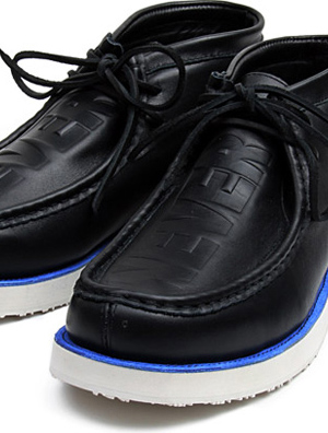 Lyrique联合Mess Beijing推出Kangaroo Boot鞋款