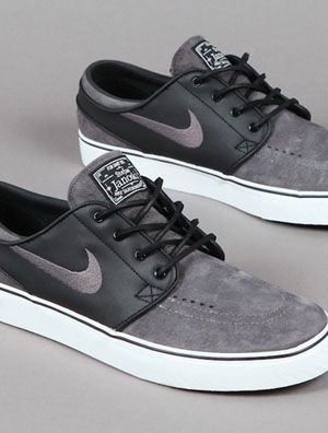 ��ɫ�ų���Nike SB�Ƴ�2011�괺�ļ�Stefan Janoski Black Midnight Fog��Ь��