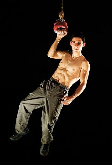 ���Ҹ���:28��������С��Ramon Julian