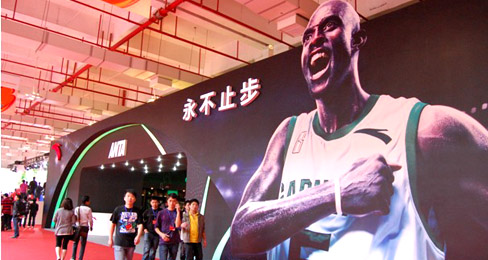 �й�Ь������ֱ������Ь������Ʒչ��