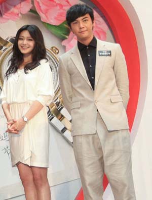 大S穿高跟鞋打破怀孕传闻 放言怀孕也要穿