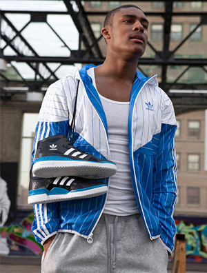极致轻透,炫“疯”潮流,adidas Originals Crazy Light Forum Mid上市