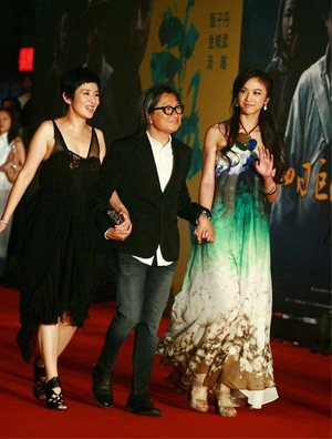 《武侠》在北京首映 汤唯水墨长裙配高跟鞋闪亮出席