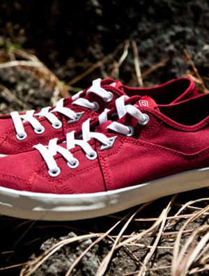 以简单创造不凡,Umbro Red Milton 帆布鞋