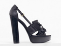LOEWE 2011秋冬粗跟凉鞋:时尚与质感的结合
