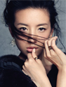 董洁登《VOGUE》封面 戴千万珠宝展淑女风情