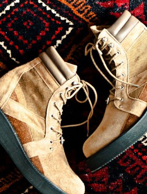 �����ʱ�У�White Mountaineering �Ƴ��¿� Thick Sole Boots