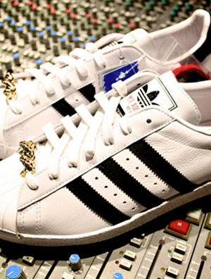 һ��������Դ�ھ��䣬RUN DMC X adidas Originals SUPERSTAR 80S