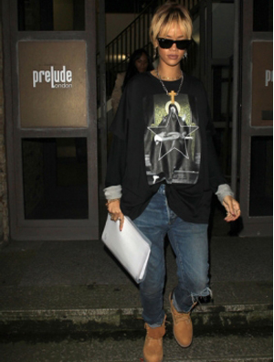 Rihanna��С��Ь��װ�������׶ؽ�ͷ