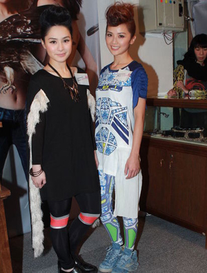 Twins二手店铺开张 卖二手鞋服为慈善