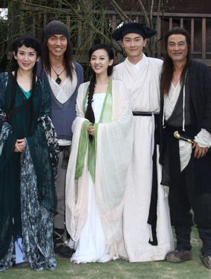 奇幻古装大片《花漾》热拍 主演古装鞋服首次曝光