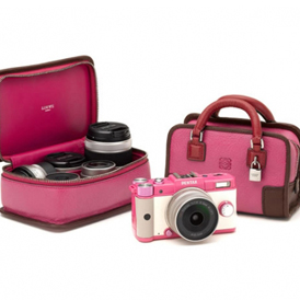 豪华的粉嫩风格,LOEWE x PENTAX Q Magenta Pink限量套装