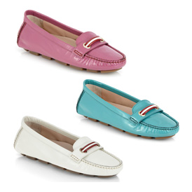 Bally 2012春夏糖果色平底鞋:出行就靠它
