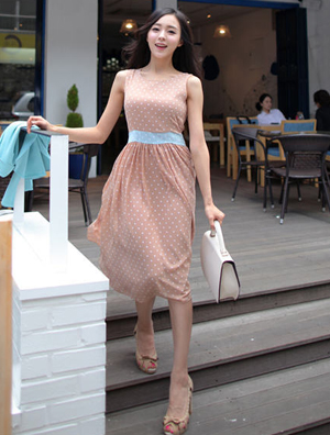 精美洛丽塔服饰 展示少女的童真童趣