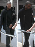 Kanye West �͵����ݻ�Ь����ϯ��ɵ�Ӱ��
