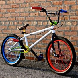 MirraCo × Dee Rickey推出联名拼接BMX自行车