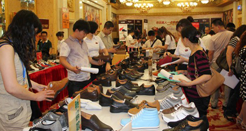 何金昌2012秋冬新品订货会圆满闭幕