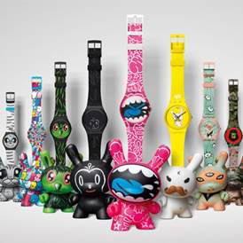 Kidrobot x Swatch 跨界合作推出公仔手表套装