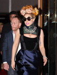 Lady Gaga������¶�ŲȺ���ߴ󵨳�Ѳ