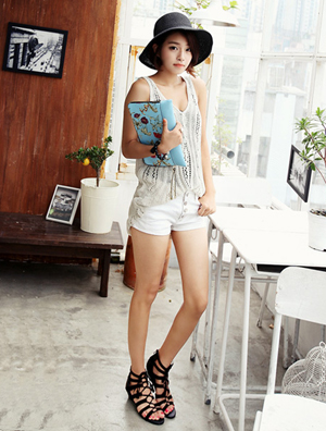ʱ�н�ĳ�� ������Ȼ�Ĳݱ�Ь