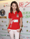 郭可盈一身休闲鞋服现身大谈妈妈经