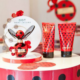 Marc Jacobs 推出新花果香水Dot Marc Jacobs