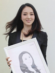 董璇清新鞋服亮相杭州 恬美可人备受推崇