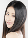 颖儿清纯写真曝光 裸妆出镜玩连拍