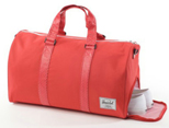 Herschel 推出新款休闲行李包