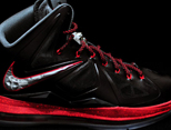 迈阿密客场配色鞋款 Nike LeBron X+