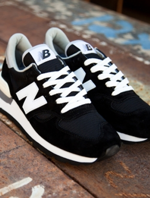 美产New Balance 990 黑白配色鞋款