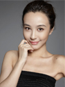 李菲儿一改甜美清新 黑白梦幻大片颠覆造型