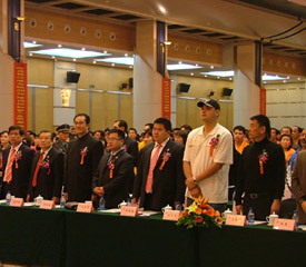 匹克祭出全球订货会模式