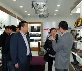 温州品牌鞋抢占专卖店市场
